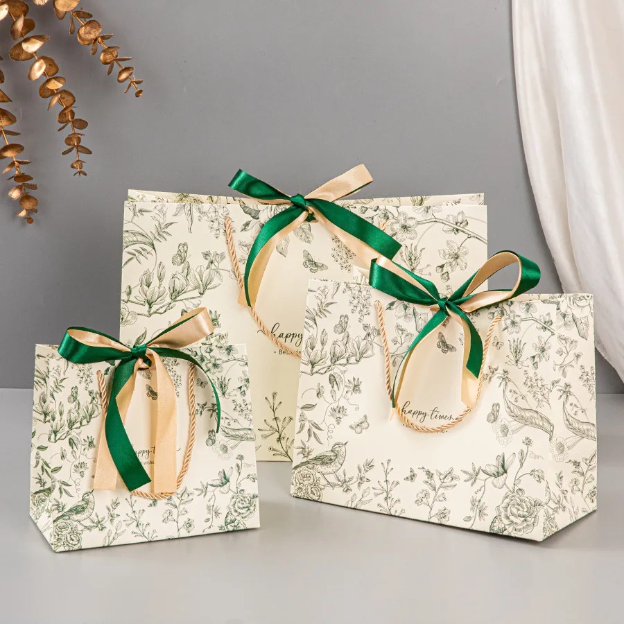 Luxury Skincare Packaging - 10 Sacolas de Papel com Estampa